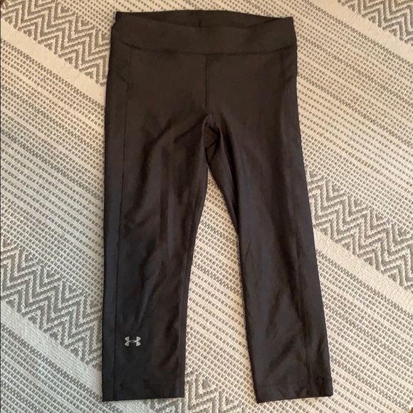 Under Armour - Grey Capri Leggings - NEW XS - Picture 1 of 4